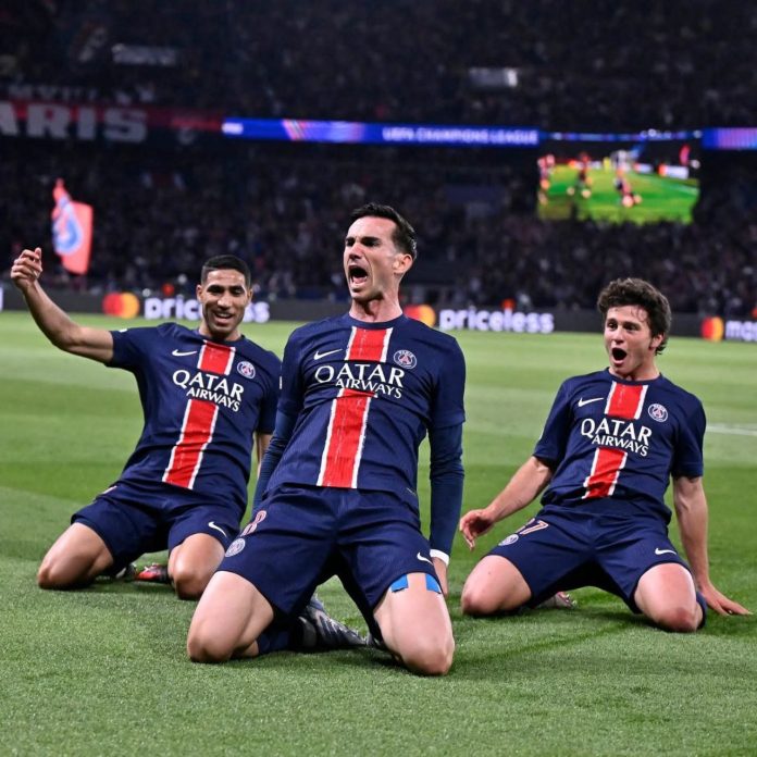 Fabian Ruiz merayakan gol pembuka untuk PSG dalam kemenangan 2-1 atas Arsenal pada leg kedua semifinal Liga Champions 2024/2025 di Parc des Princes, 7 Mei 2025.