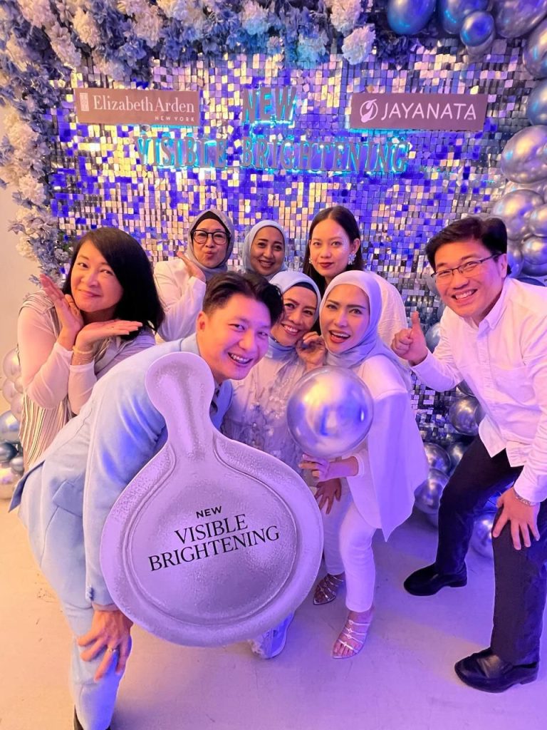 Elizabeth Arden Luncurkan Skincare Visible Brightening Capsules di Surabaya