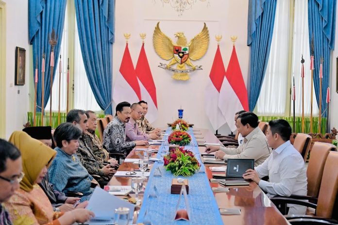 Presiden Prabowo membahas rencana sidang tahunan dengan pimpinan Majelis Permusyawaratan Rakyat (MPR) di Istana Merdeka, Jakarta, Rabu (23/07/2025).