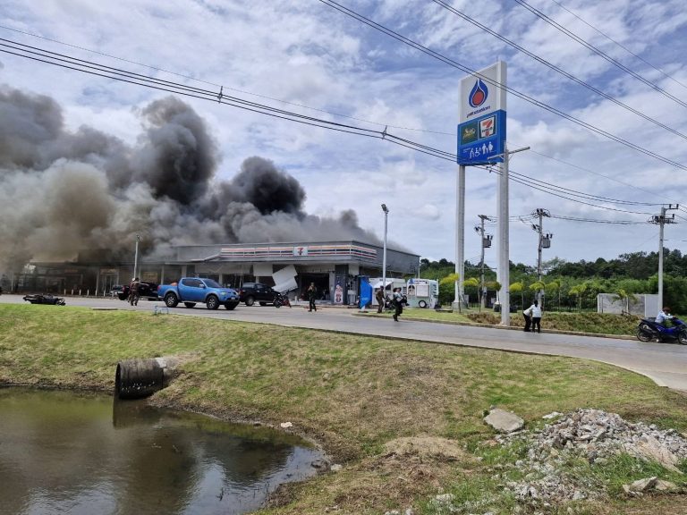 Perang Thailand vs Kamboja Meletus, 9 Tewas dan Ribuan Mengungsi