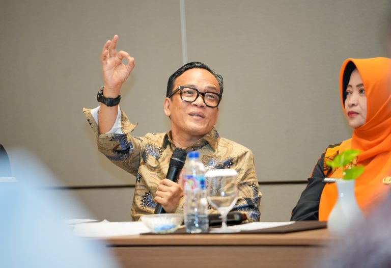 Kasus Pemerasan Sertifikasi K3, KPK Amankan Wamenaker Immanuel Ebenezer