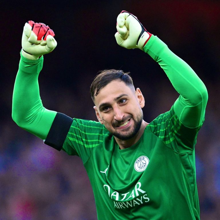 Manchester United Bidik Transfer Gianluigi Donnarumma dan Carlos Baleba Senilai Rp2,7 Triliun