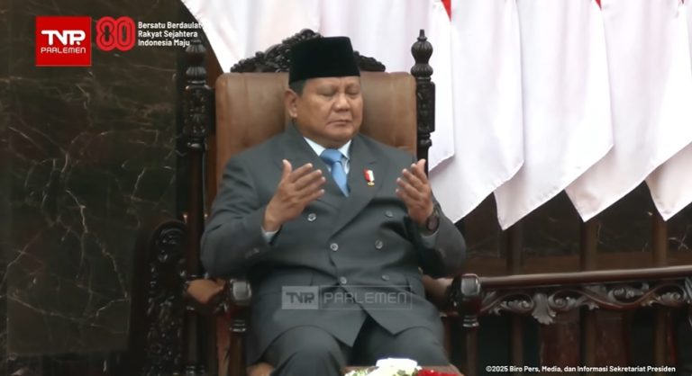 Presiden Prabowo Tiba di Sidang Tahunan MPR 2025 dengan Setelan Jas, Bukan Pakaian Adat