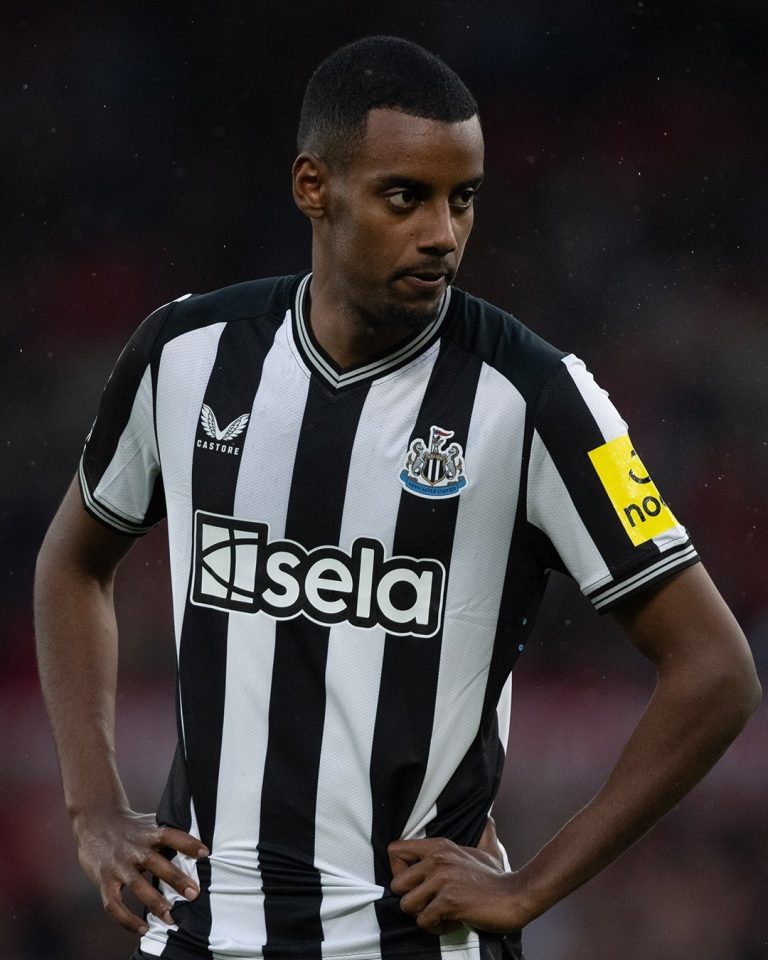 Liverpool Naikkan Tawaran Isak, Newcastle Tunggu Striker Baru Sebelum Lepas