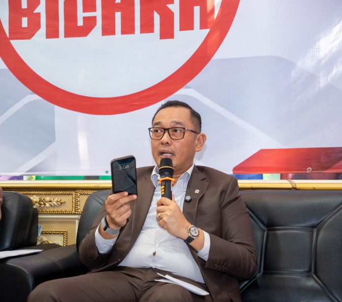 Wamen Investasi dan Hilirisasi Todotua Pasaribu menegaskan optimisme tercapainya target realisasi investasi 2025 sebesar Rp1.905,6 triliun dalam Diskusi Publik Berani Bicara #4 bertajuk 'Akankah Realisasi Investasi 2025 Capai Target?' di Rumah Besar Gatotkaca, Kebayoran Baru, Rabu (27/8/2025).