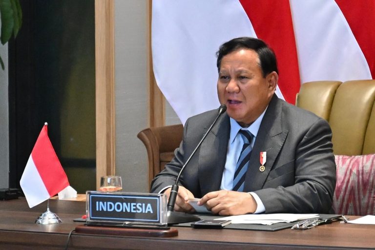 Prabowo Kirim Surat Khusus untuk Mantan Menteri, Apresiasi Dedikasi di Kabinet Merah Putih