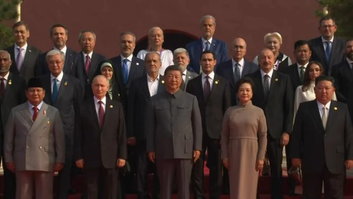 Presiden Prabowo Subianto menghadiri parade militer peringatan 80 tahun kemenangan China di Lapangan Tiananmen, Beijing, Rabu (3/9/2025).