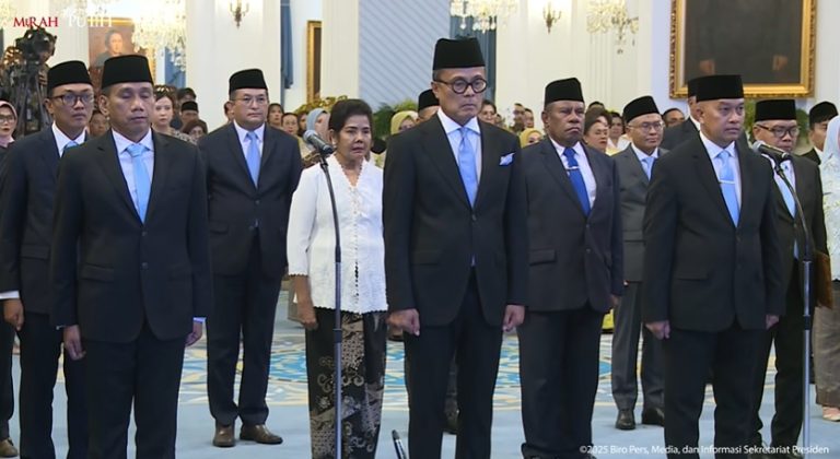 Prabowo Lantik Akhmad Wiyagus dan Benjamin Paulus Jadi Wakil Menteri Kabinet Merah Putih