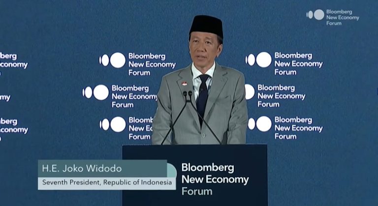 Jokowi Pidato di Bloomberg New Economy: Infrastruktur dan AI Jadi Kunci Masa Depan Bangsa Indonesia