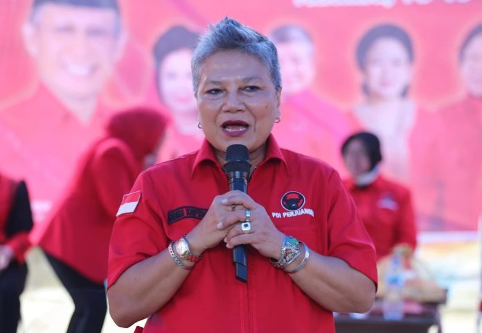 Ketua DPP PDI Perjuangan Ribka Tjiptaning dilaporkan ke Bareskrim Polri oleh Aliansi Rakyat Anti Hoaks (ARAH) usai menyebut Presiden ke-2 RI Soeharto sebagai “pembunuh jutaan rakyat” terkait polemik gelar Pahlawan Nasional.