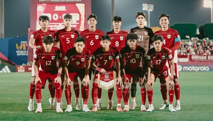 Timnas Indonesia U-17 meraih kemenangan 2-1 atas Honduras pada laga fase grup Piala Dunia U-17 2025 di Aspire Zone, Doha, Senin (10/11/2025).