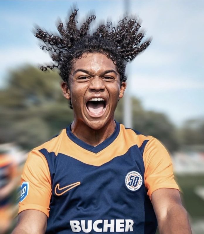 Penyerang muda Montpellier, Lacine Megnan-Pave (15), mulai menarik perhatian klub-klub besar Eropa seperti Barcelona dan Arsenal berkat performanya di level akademi.