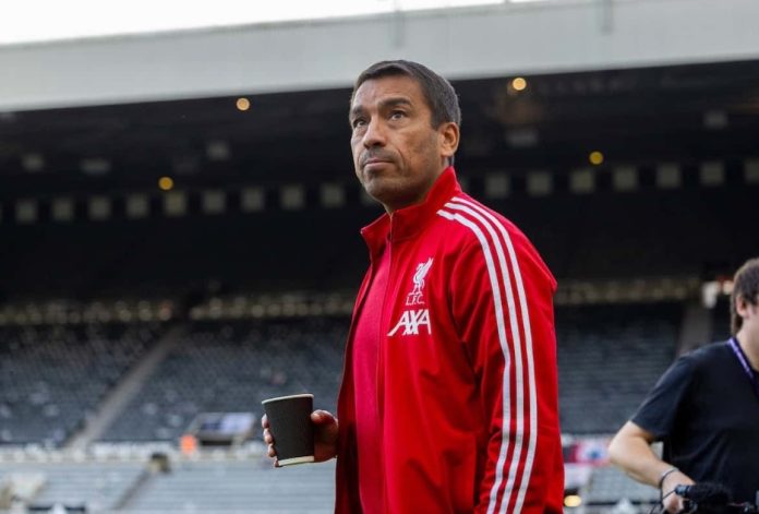 Laporan Football Insider menyebut Giovanni van Bronckhorst, yang kini menjabat asisten pelatih Liverpool, masuk dalam daftar kandidat pelatih Timnas Indonesia.