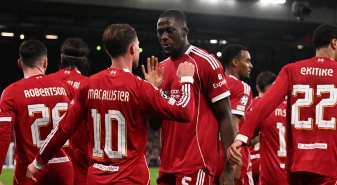 Mac Allister merayakan gol bersama rekan setimnya saat Liverpool menghadapi Real Madrid di Anfield pada babak keempat Liga Champions 2025/2026, Rabu (5/11/2025).