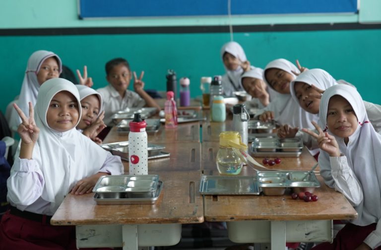 Masyarakat Lumajang Rasakan Dampak Positif Program MBG