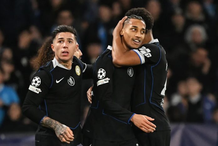 Momen Joao Pedro merayakan gol bersama rekan setimnya dalam laga Napoli vs Chelsea yang berakhir 2-3 pada ajang Liga Champions di Stadion Diego Armando Maradona, Naples, Kamis (29/1/2026).