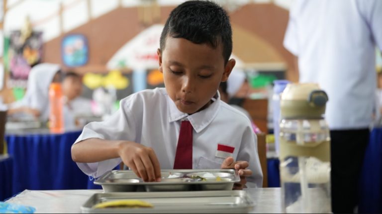 BGN Tegaskan MBG Bersifat Sukarela, Sekolah Tak Boleh Dipaksa Ikut Program