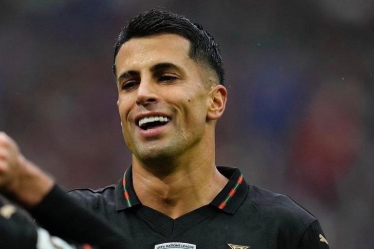 Barcelona Segera Pulangkan Joao Cancelo dari Al Hilal pada Bursa Transfer Januari