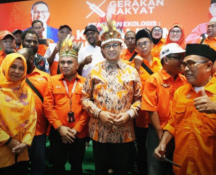 Ormas Gerakan Rakyat deklarasi jadi partai politik dalam Rakernas I, mengusung Anies Baswedan sebagai arah perjuangan politik, di Hotel Aryaduta, Jakarta, Minggu (18/1/2026).