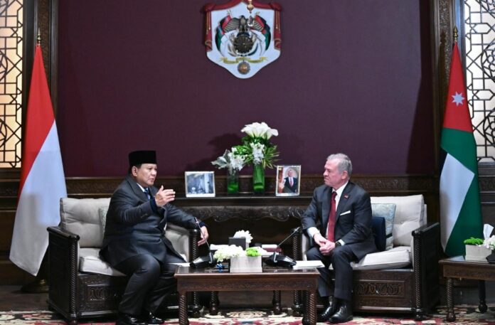 Presiden Prabowo Subianto saat bertemu dengan Raja Abdullah II Yordania untuk membahas penguatan koordinasi strategis dalam merespons situasi kemanusiaan di Palestina. Pertemuan tersebut berlangsung di Istana Basman, Amman, Rabu (25/02/2026).