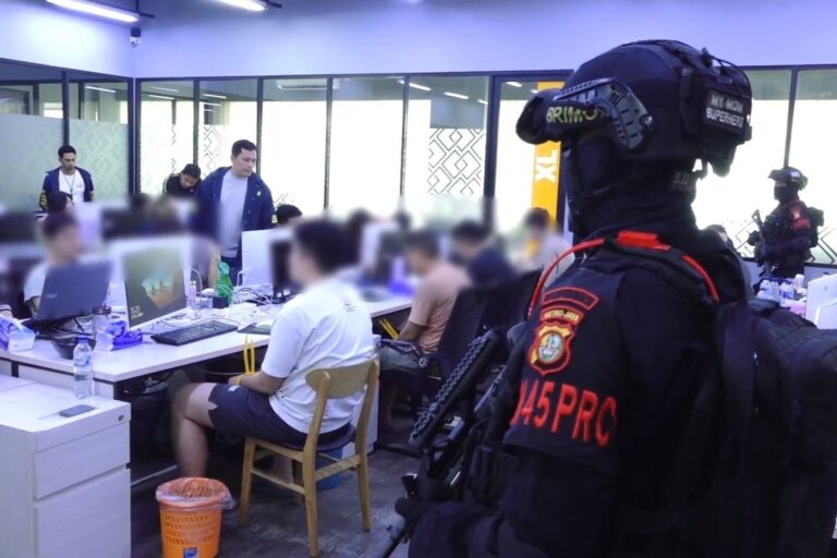 Markas Judi Online Internasional di Jakarta Digerebek, 321 Orang Diamankan